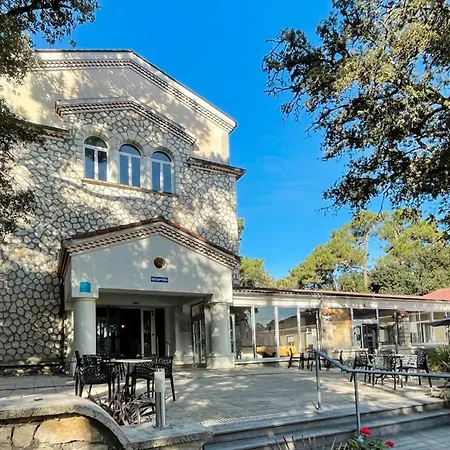 Resort Les Buissonnets 3*