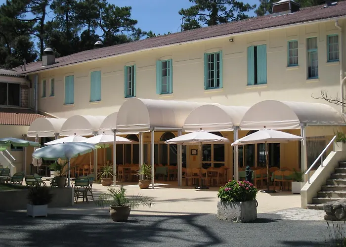 Resort Les Buissonnets 3*